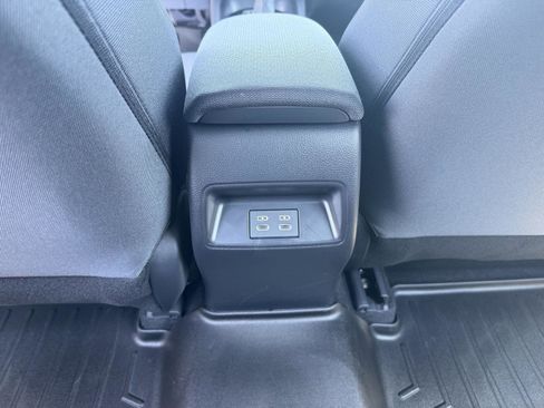 Used 2026 Toyota Corolla SE FWD image 15