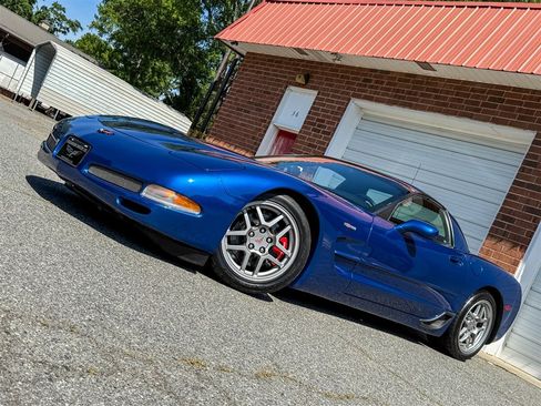 Used 2002 Chevrolet Corvette Z06 w/ Memory Pkg RWD image 4