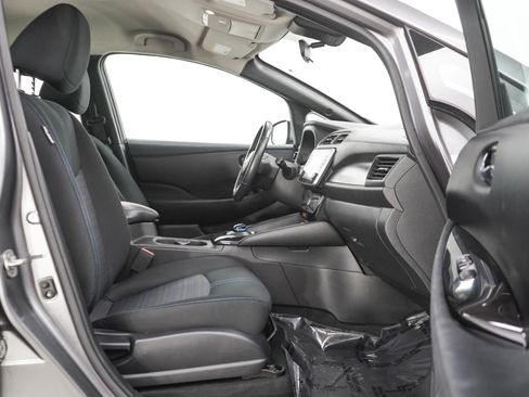 Used 2020 Nissan Leaf SV FWD image 11