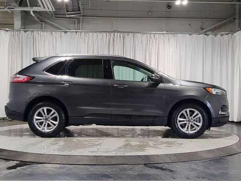 Used 2020 Ford Edge SEL image 18