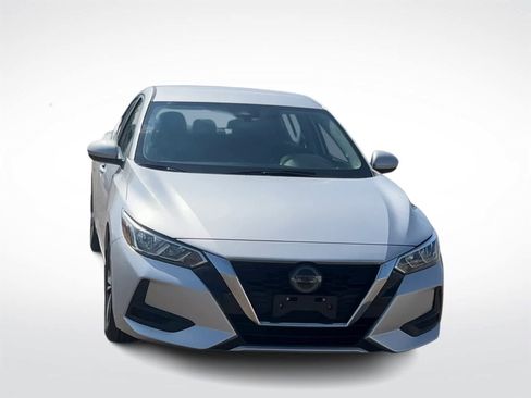 Used 2022 Nissan Sentra SV image 3