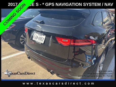 Used 2017 Jaguar F-PACE S image 6
