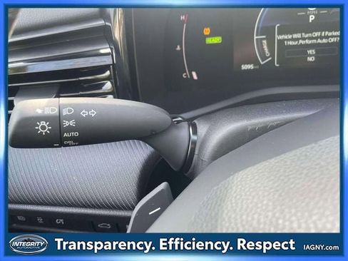 Certified 2025 Toyota Camry SE image 24