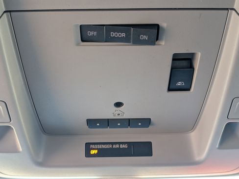 Used 2018 Chevrolet Silverado 1500 LT w/ All Star Edition image 27