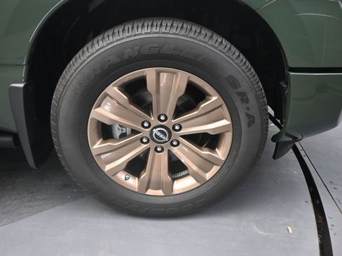 Used 2024 Nissan Titan SV w/ SV Bronze Edition Package RWD image 24