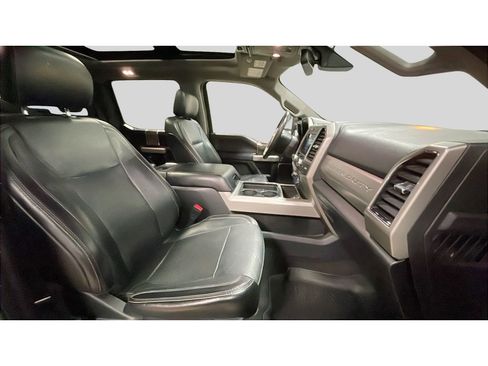 Used 2019 Ford F250 Lariat image 17