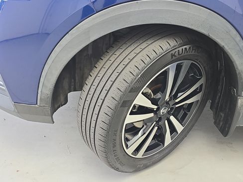 Used 2020 Nissan Kicks SV FWD image 30