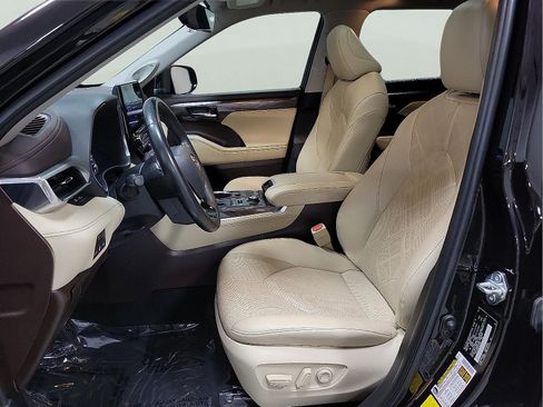 Used 2022 Toyota Highlander Platinum AWD/4WD image 7