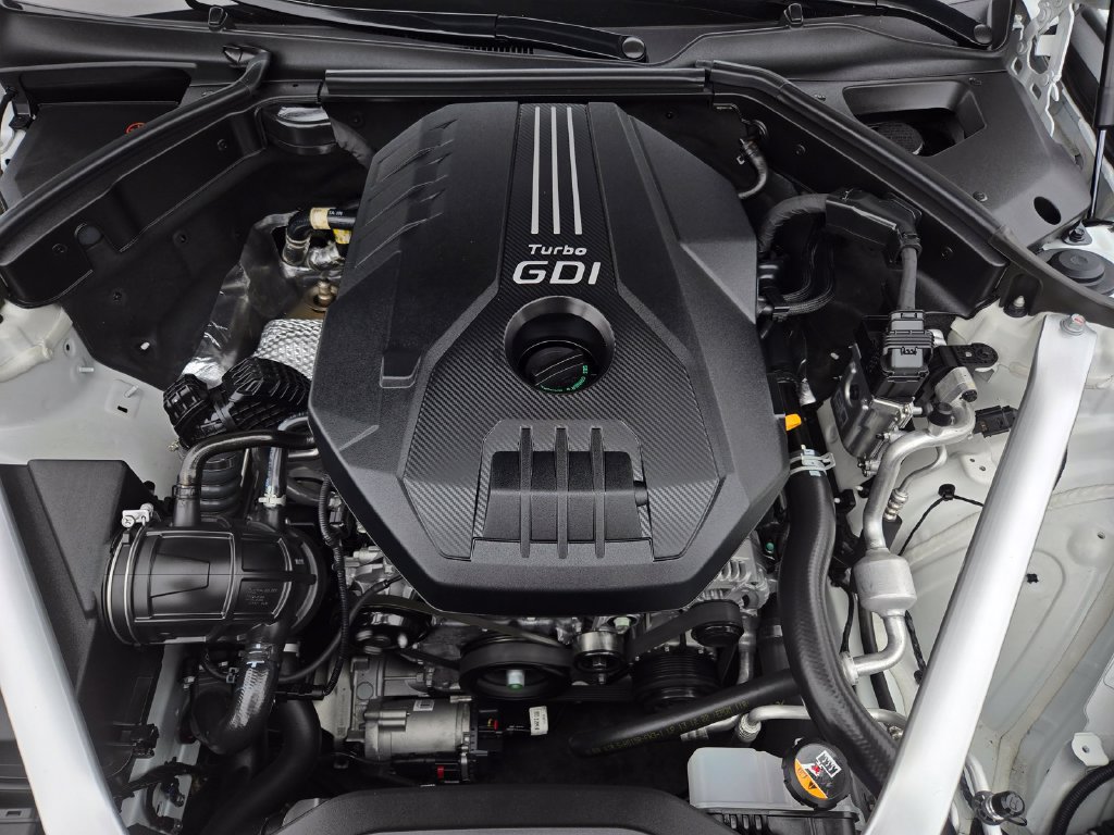 Used 2023 Genesis G70 2.0T RWD image 33