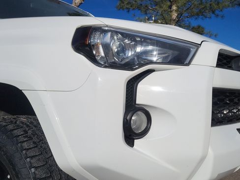 Used 2016 Toyota 4Runner SR5 image 5