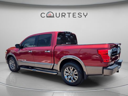 Used 2019 Nissan Titan Platinum Reserve RWD image 5