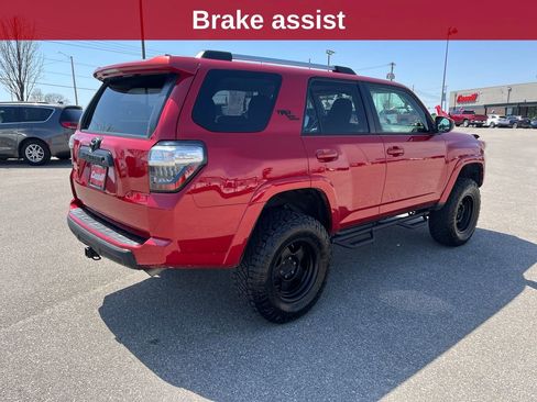 Used 2018 Toyota 4Runner TRD Off-Road image 7