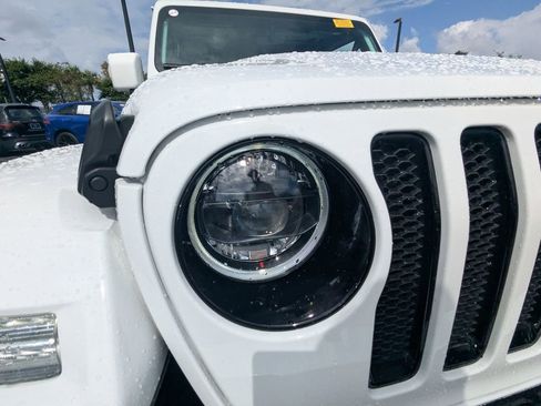 Used 2023 Jeep Wrangler Altitude image 20