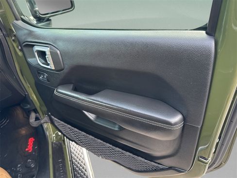 Used 2021 Jeep Gladiator Rubicon image 38