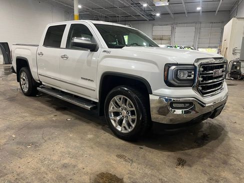 Used 2018 GMC Sierra 1500 SLT image 1