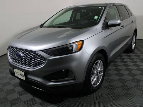 Certified 2024 Ford Edge SEL image 4