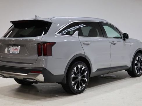 Used 2026 Kia Sorento EX FWD image 8