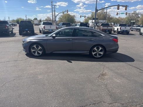 Used 2018 Honda Accord Touring image 7