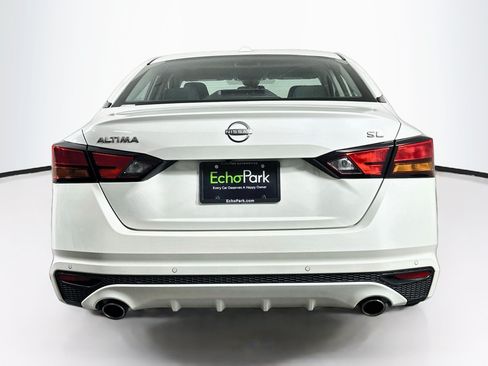 Used 2024 Nissan Altima 2.5 SL FWD image 7