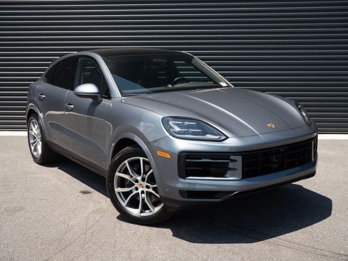 Used 2026 Porsche Cayenne Coupe AWD/4WD image 28