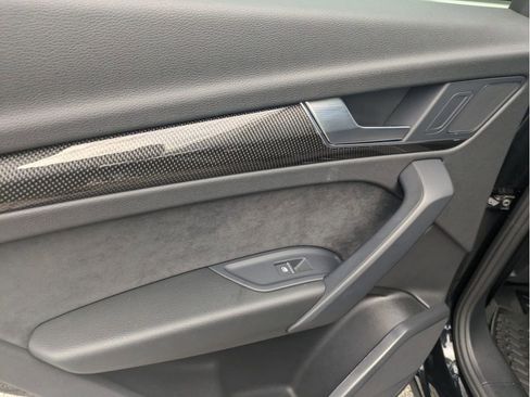 Used 2022 Audi SQ5 Premium image 28