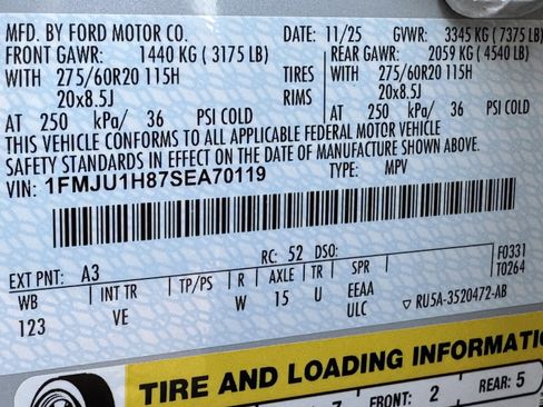 New 2025 Ford Expedition Active image 14