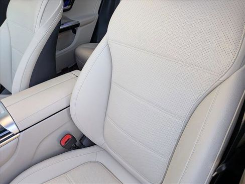 Certified 2024 Mercedes-Benz GLC 300 image 15