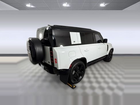 Used 2023 Land Rover Defender 110 X-Dynamic SE AWD/4WD image 9