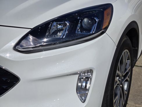 Certified 2020 Ford Escape SEL image 6