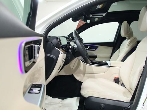 Certified 2026 Mercedes-Benz GLC 300 4MATIC image 5