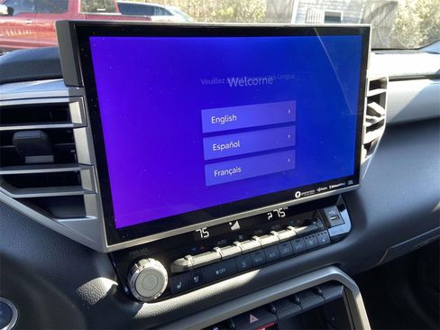 Used 2024 Toyota Tundra Limited image 25