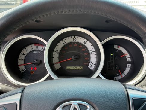 Used 2015 Toyota Tacoma 4x4 Double Cab w/ SR5 Package image 18