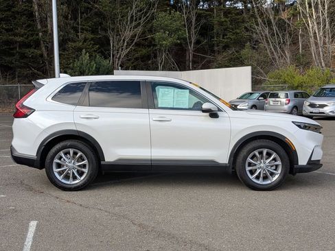 Used 2023 Honda CR-V EX-L image 4