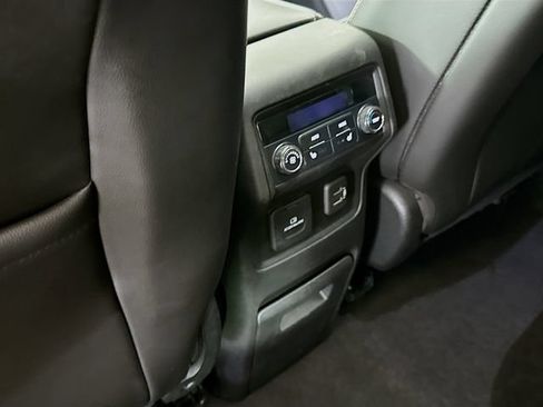 Used 2019 GMC Acadia Denali w/ Technology Package FWD image 27