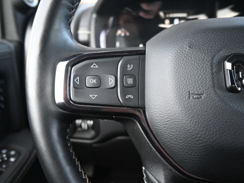 Used 2025 RAM 3500 Limited AWD/4WD image 18