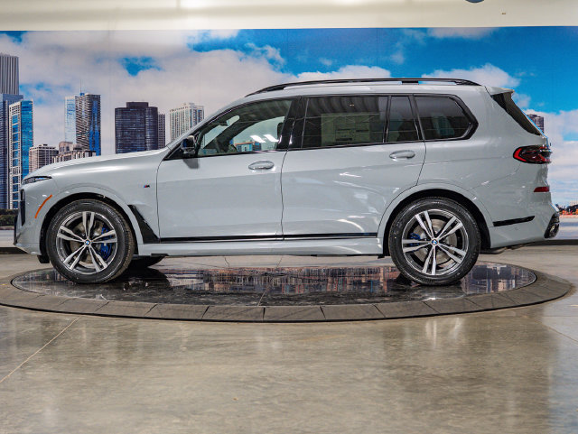 Used 2026 BMW X7 M60i w/ M Sport Professional Package AWD/4WD image 6