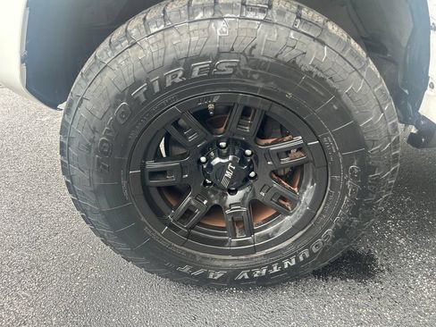 Used 2015 Toyota 4Runner SR5 Premium AWD/4WD image 27