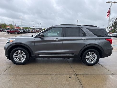 Used 2023 Ford Explorer XLT w/ Class IV Trailer Tow Package AWD/4WD image 3