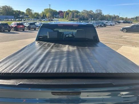 Used 2024 Chevrolet Silverado 1500 LT AWD/4WD image 11