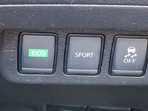 Used 2018 Nissan Sentra SV image 27