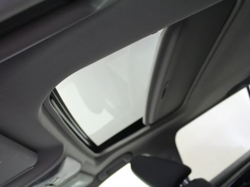 Used 2019 Toyota RAV4 XLE image 12