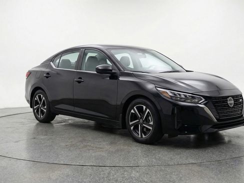 Used 2025 Nissan Sentra SV FWD image 1