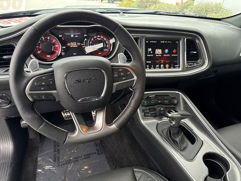 Used 2015 Dodge Challenger SRT Hellcat image 36