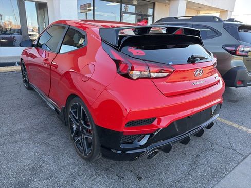 Used 2022 Hyundai Veloster N image 2