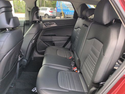 Certified 2023 Kia Sportage SX image 13