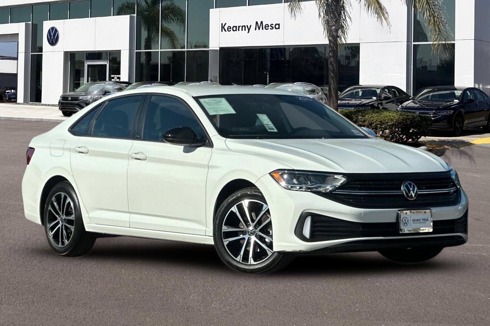 Used 2023 Volkswagen Jetta Sport FWD image 2