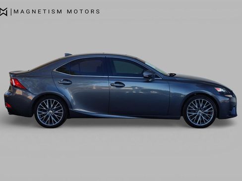 Used 2016 Lexus IS 200t 4dr Sedan image 3