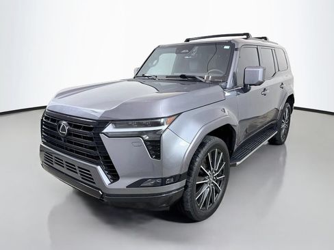 Used 2024 Lexus GX 550 w/ Accessory Package (Z1) AWD/4WD image 3