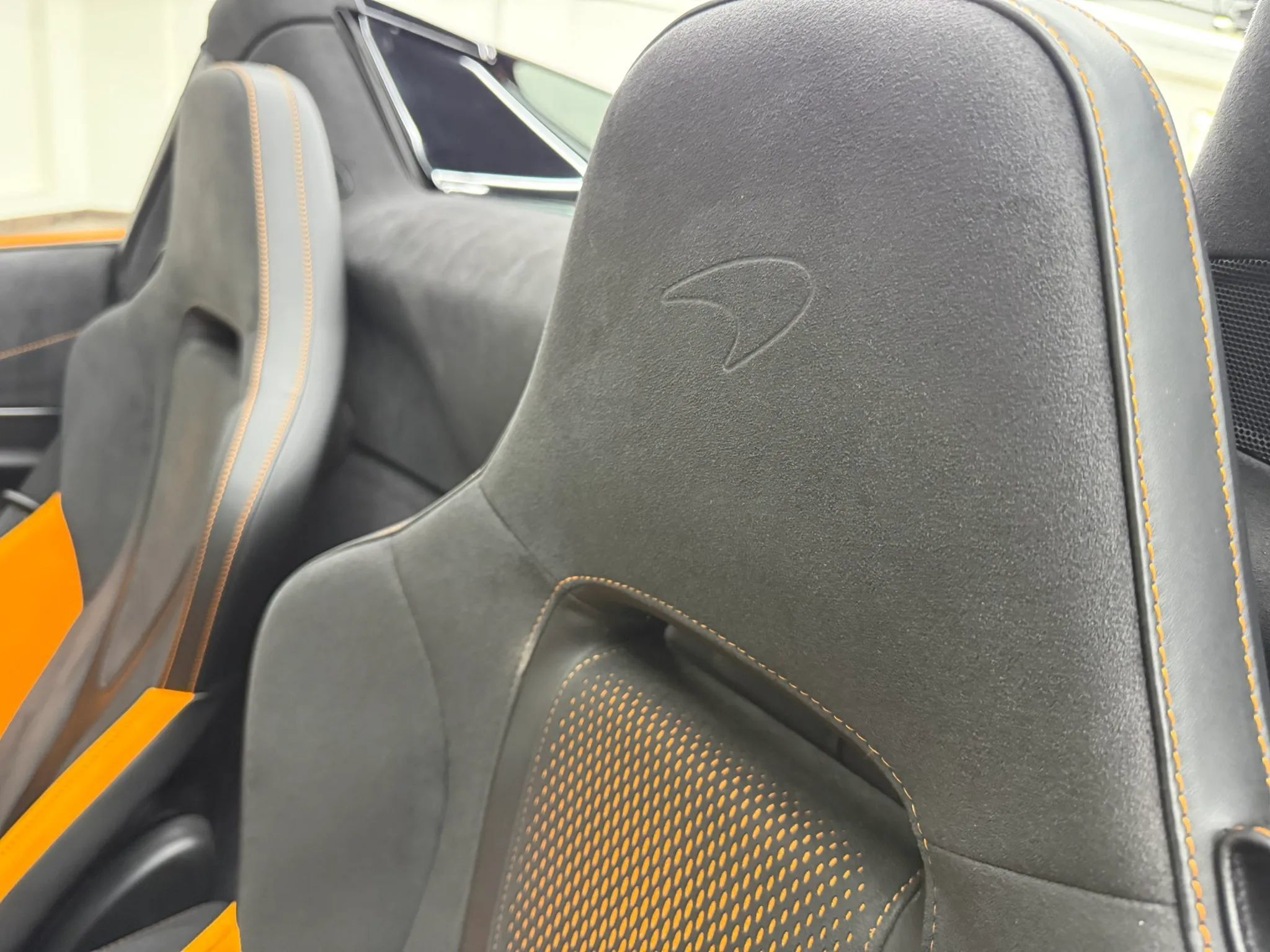 Used 2025 McLaren 750S Spider RWD image 38