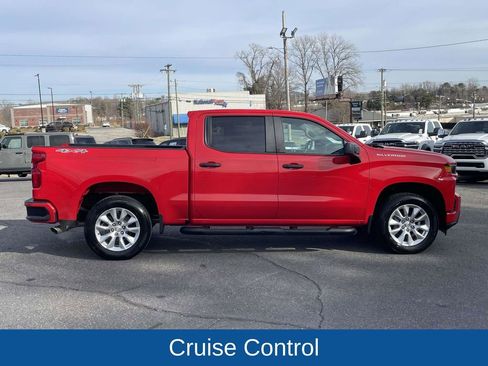 Used 2020 Chevrolet Silverado 1500 Custom w/ Custom Value Package image 9